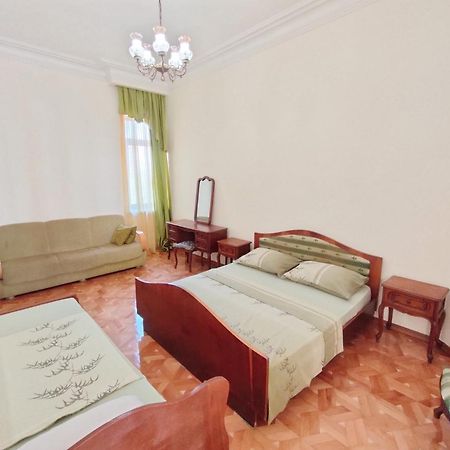 Batumi Sun Hostel Εξωτερικό φωτογραφία