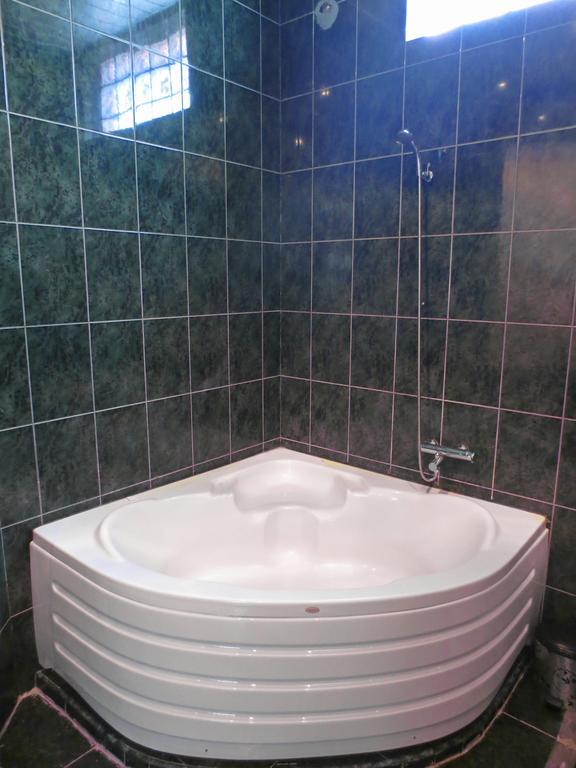 Batumi Sun Hostel Δωμάτιο φωτογραφία